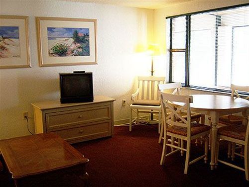 Lake Roy Beach Inn - Уинтър Хевън Екстериор снимка
